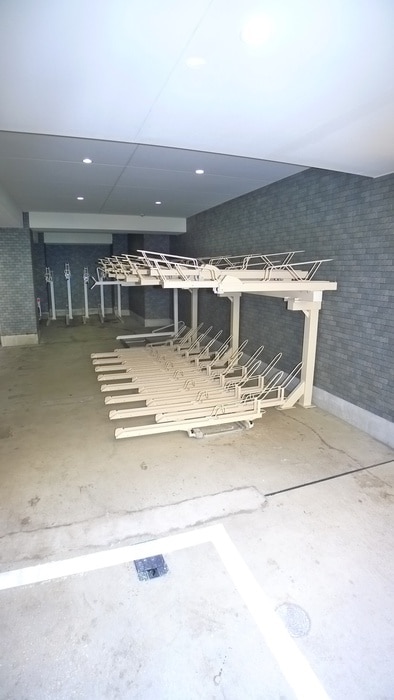 駐輪場 KENEDIX千葉中央