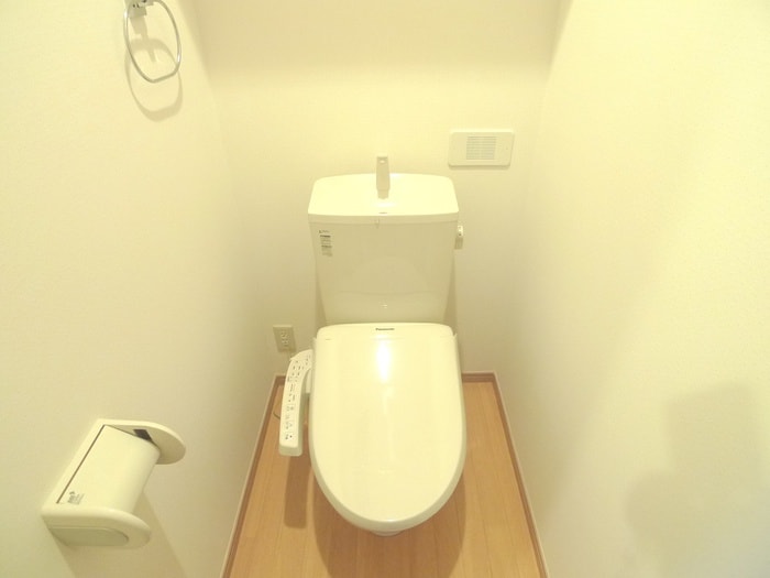 トイレ メゾンドールⅧ