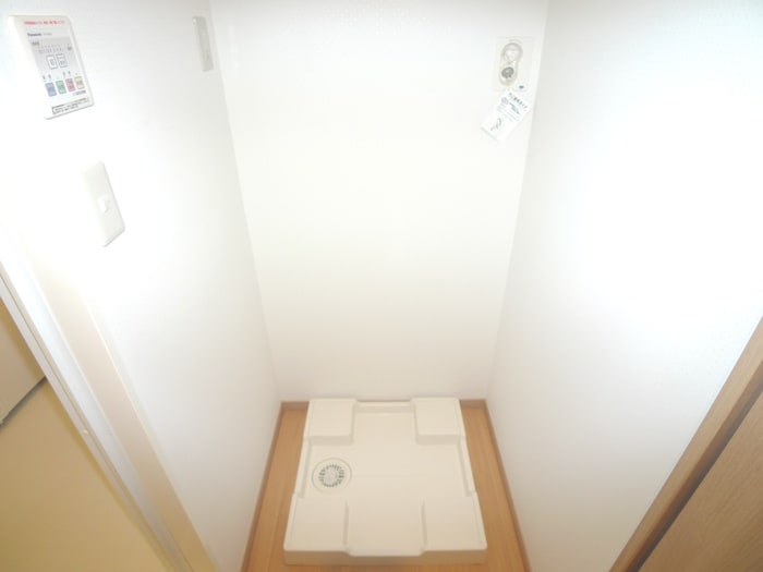 洗濯機置場 メゾンドールⅧ