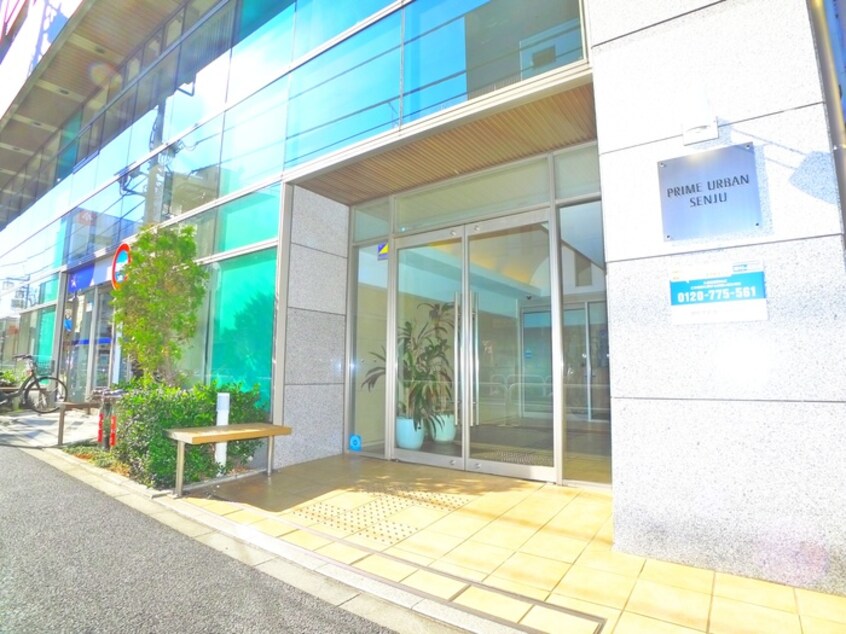 エントランス部分 プライムアーバン千住
