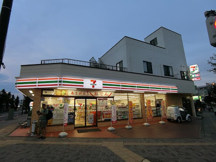 セブンイレブン　青梅河辺駅南口店(コンビニ)まで162m マンションイケヤ