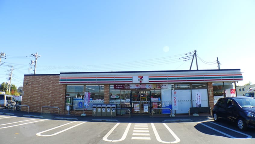 セブンイレブン(コンビニ)まで660m マーガレットガーデンⅢ