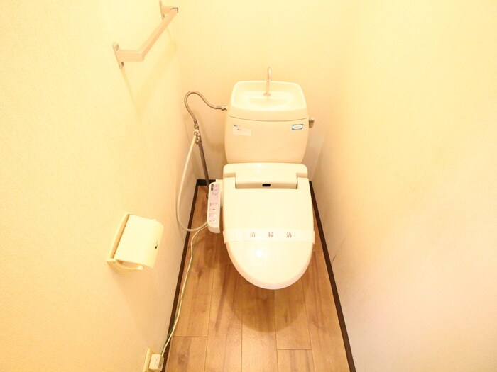 トイレ ファミール　ヨシ