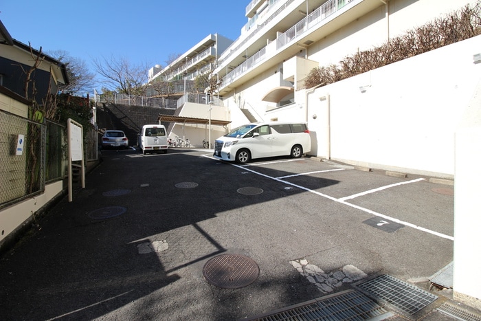 駐車場 カロディカ－サ藤が丘