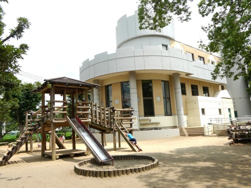 越谷市立児童館コスモス(公園)まで350m メゾンドール