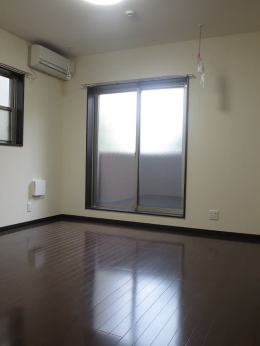 居室 ラ・フェリ－チェ