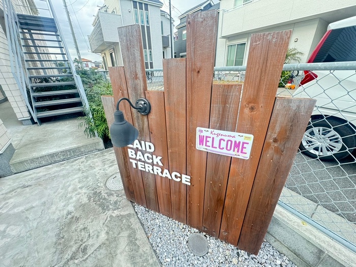 エントランス部分 ＬＡＩＤＢＡＣＫＴＥＲＲＡＣＥ