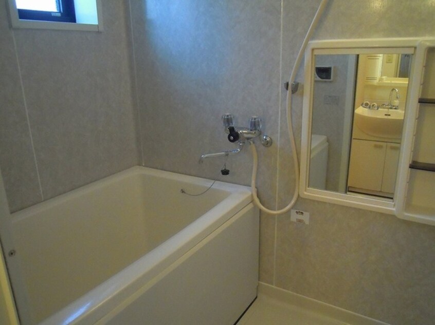 バス／シャワールーム等 パインスクエア