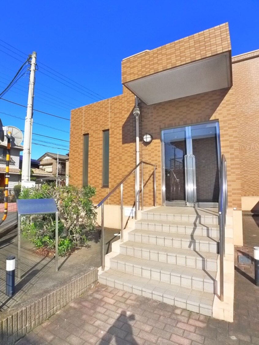 エントランス部分 ガ－デンテラス千葉