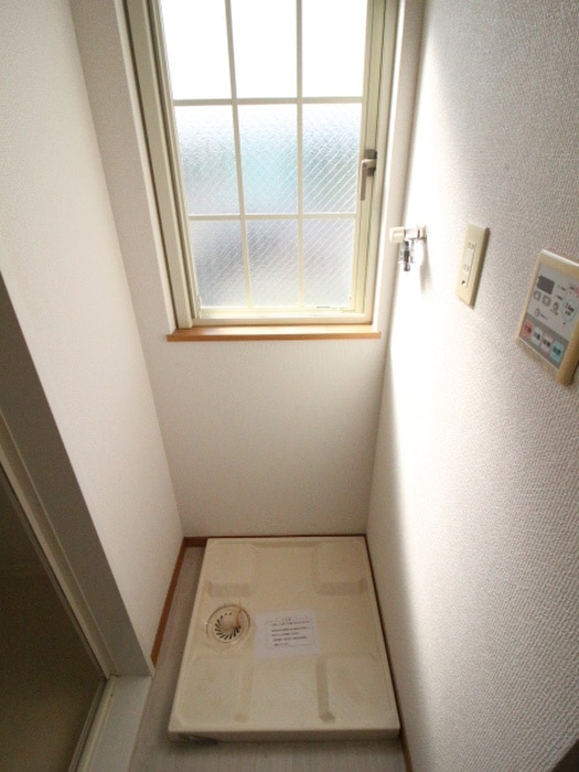 洗濯機置場 シャルマンＩｋｅｄａ