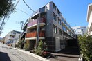 四谷三丁目ｽﾃｰｼｮﾝﾚｼﾞﾃﾞﾝｽの外観