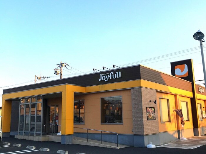 ジョイフル(その他飲食（ファミレスなど）)まで161m サンライズ