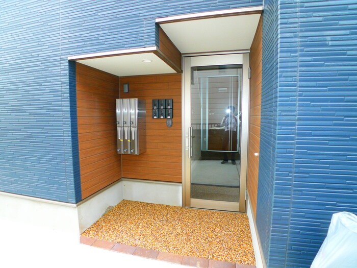 エントランス部分 ヴィラート上尾春日