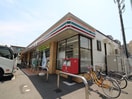 セブン-イレブン(コンビニ)まで297m ファインべル北綾瀬Ⅱ