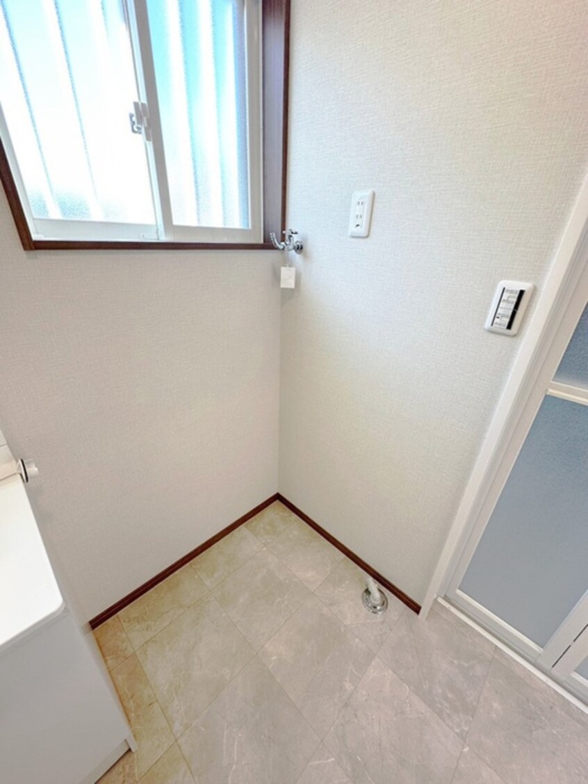 洗濯機置場 ドマーニ　C