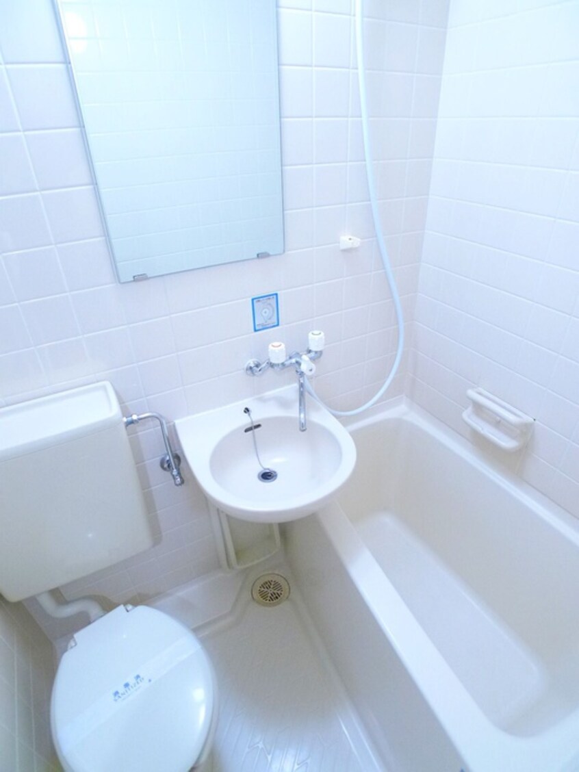 バス／シャワールーム等 メゾン市川