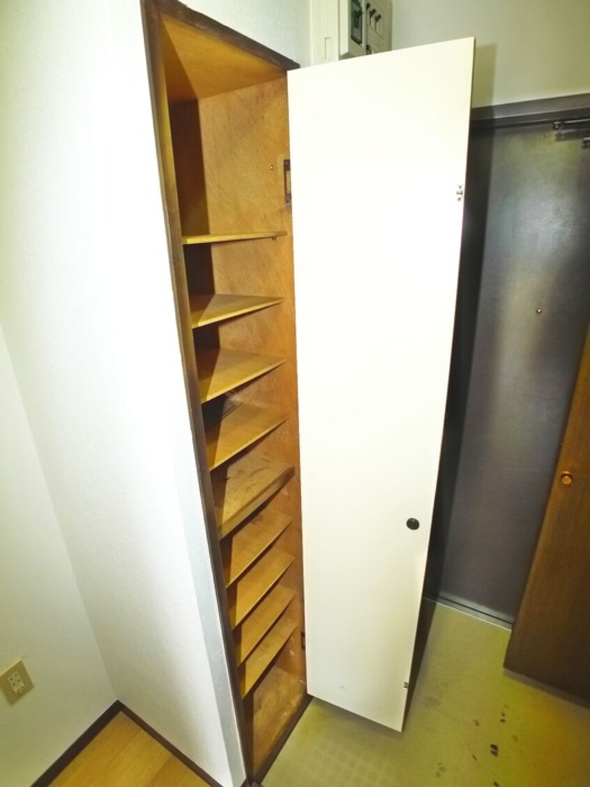 靴箱 メゾン市川