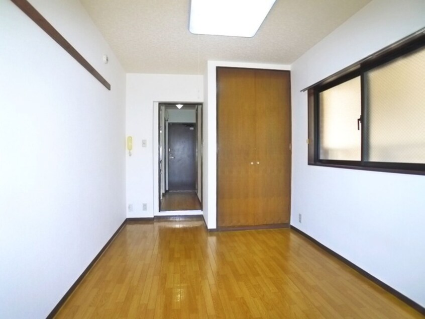 居室 メゾン市川