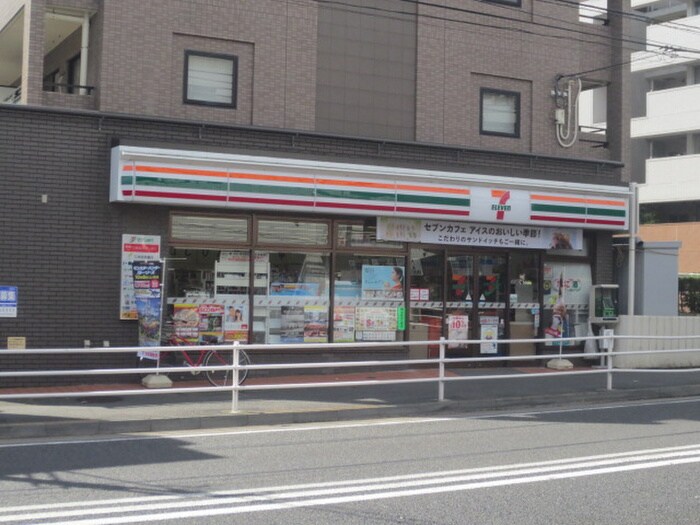 セブンイレブン横浜岸根町店(コンビニ)まで270m スティディオプラ－ジュ