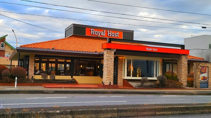 ロイヤルホスト(その他飲食（ファミレスなど）)まで329m 仮)KEIAIRESIDENCE北上尾Ⅱ