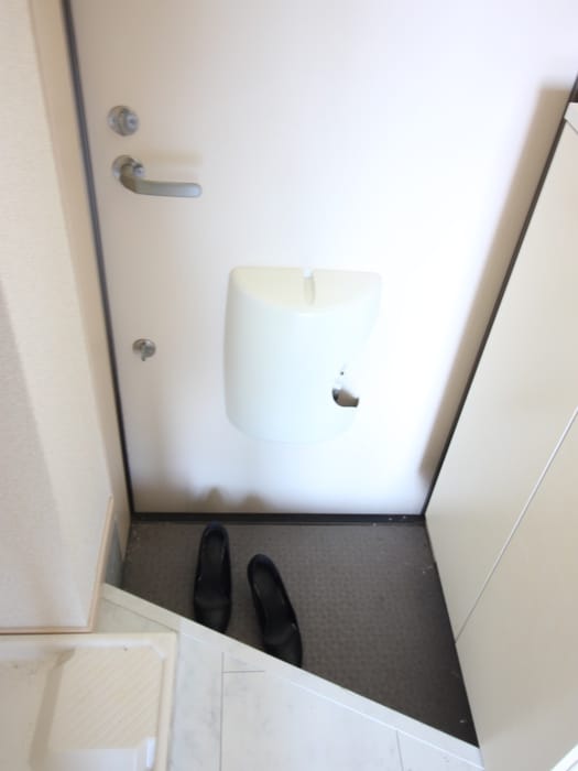 玄関 ロバリア古淵