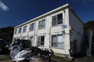 イソヌマハイツ