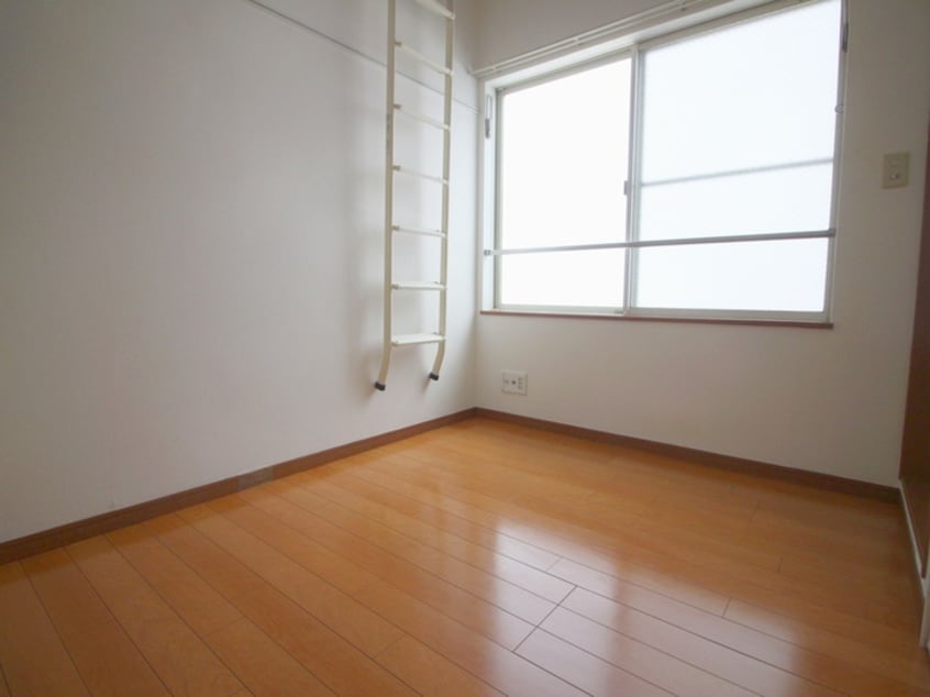 居室 グレースルナ