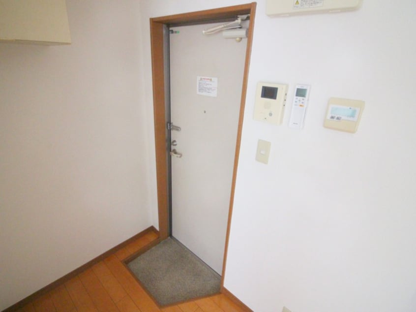玄関 グレースルナ