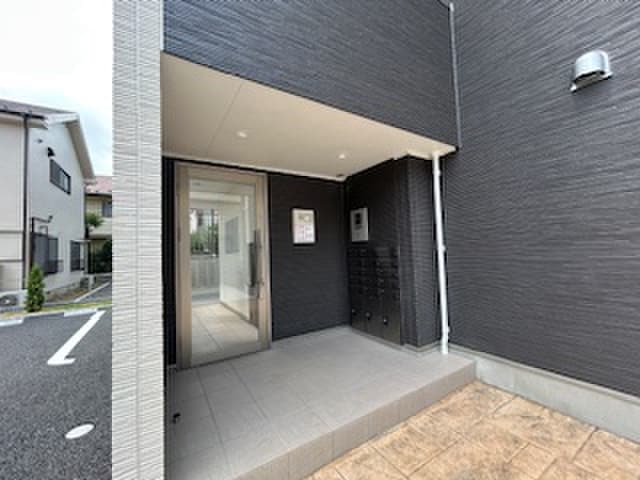 エントランス部分 カーサ　ヴィヴァーチェ