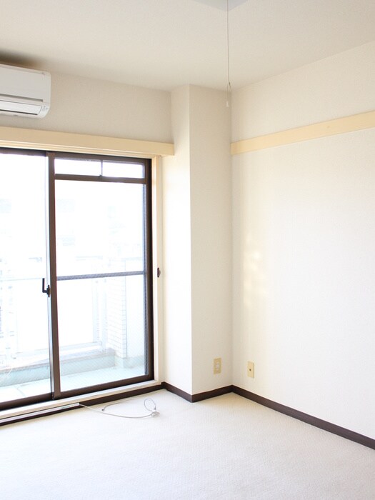 居室 エルニド西生田