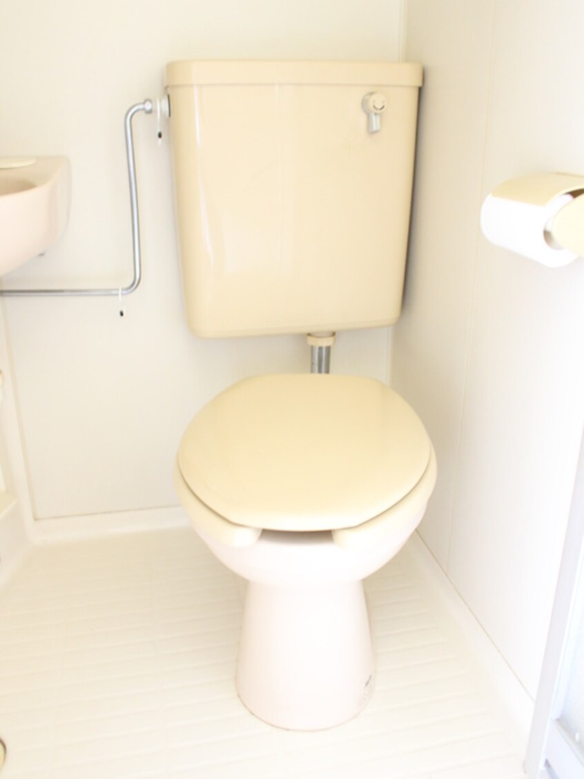 トイレ エルニド西生田