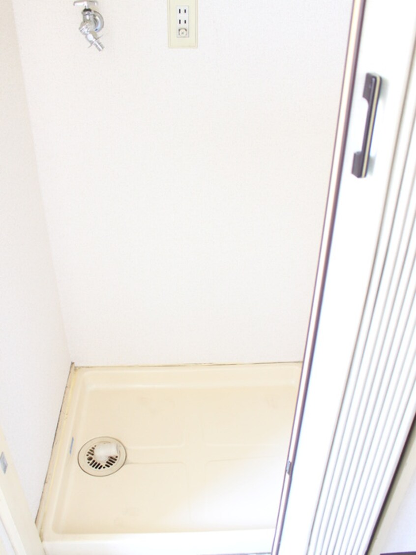 洗濯機置場 エルニド西生田