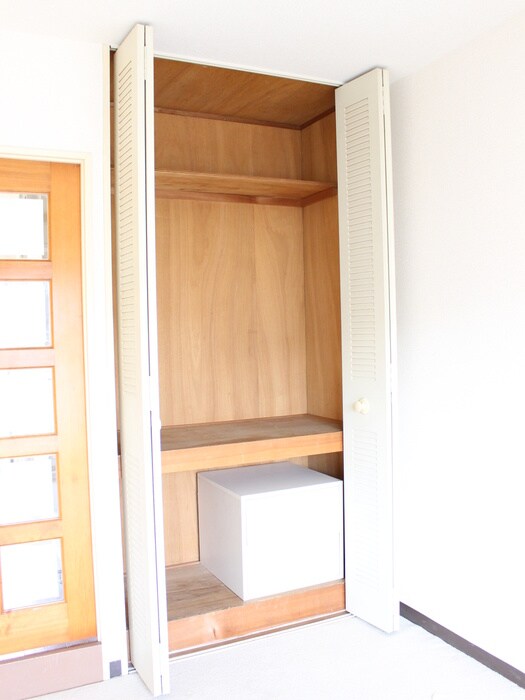 収納 エルニド西生田