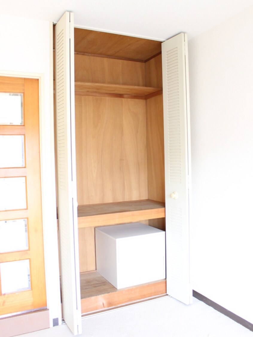 収納 エルニド西生田