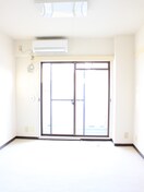 居室 エルニド西生田