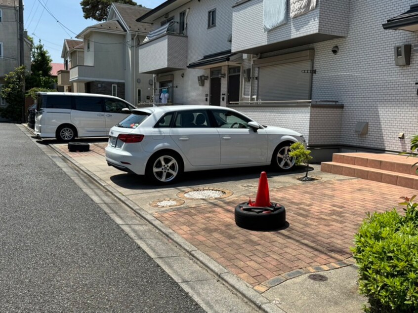 駐車場 パインリーフ