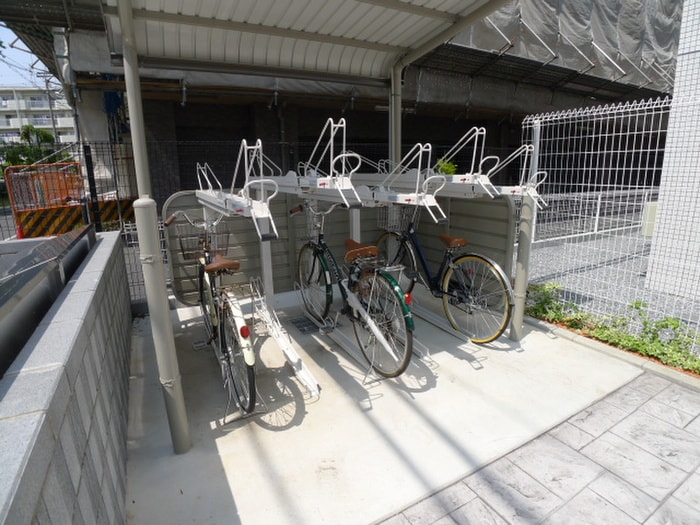 駐輪場 コンティネント