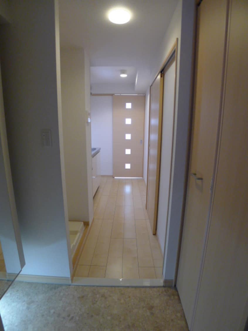 玄関 コンティネント