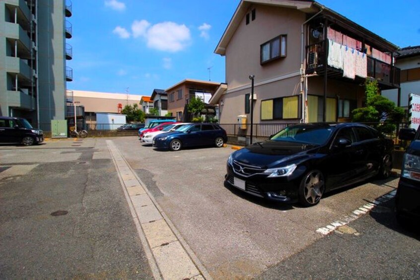 駐車場 新幸マンション