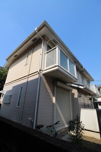 内田メゾネット（C号室D号室）