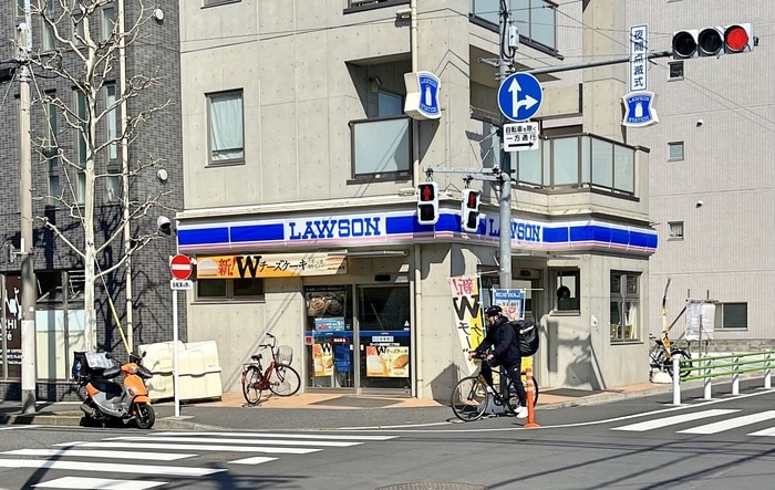 ローソン(コンビニ)まで88m メゾンシャルール