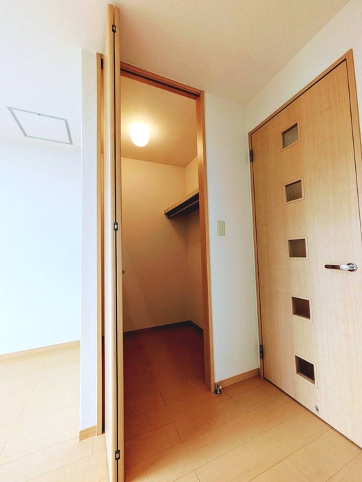 収納 サニ－中村南