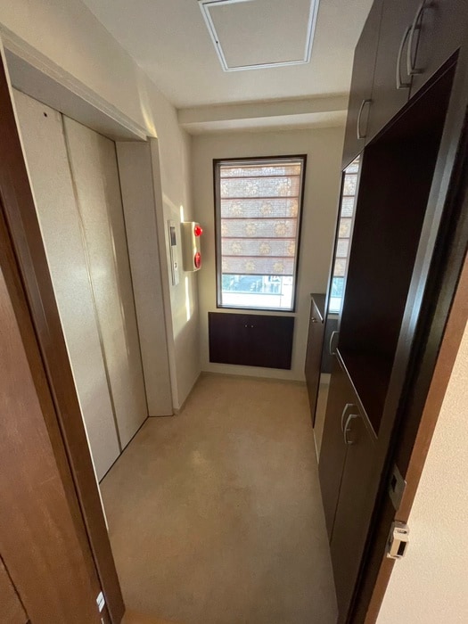 玄関 ＩＴＢビル