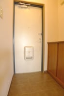 玄関 アゼリア・オオクボ