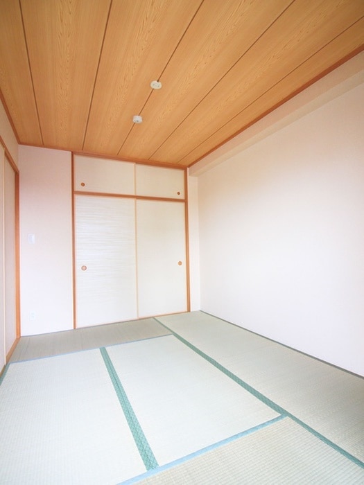 居室 ロワールヒエダ