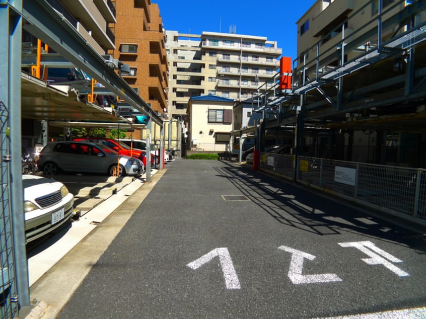 駐車場 ロワールヒエダ