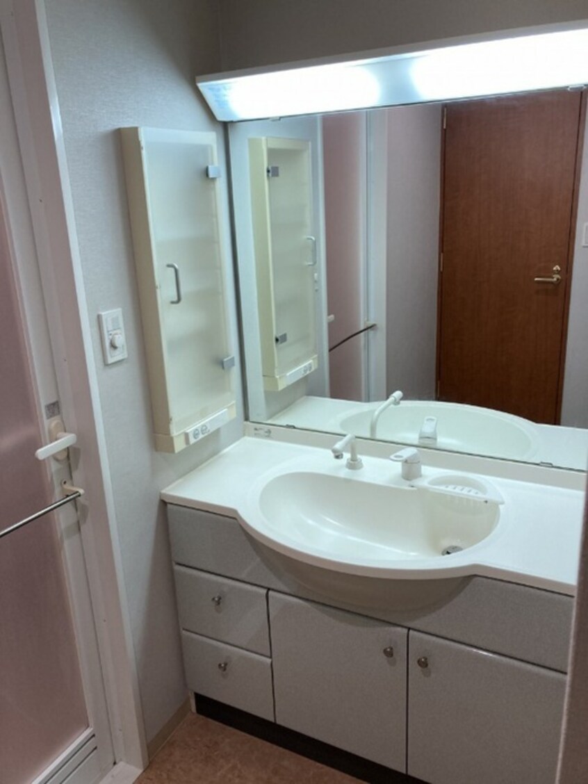 洗面 ロワールヒエダ