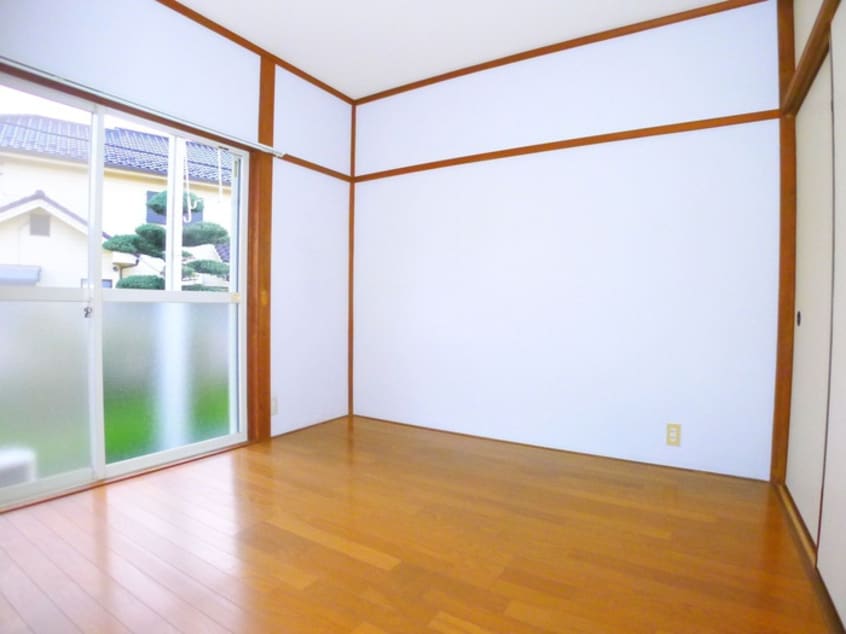 居室 メゾン逆井1号棟