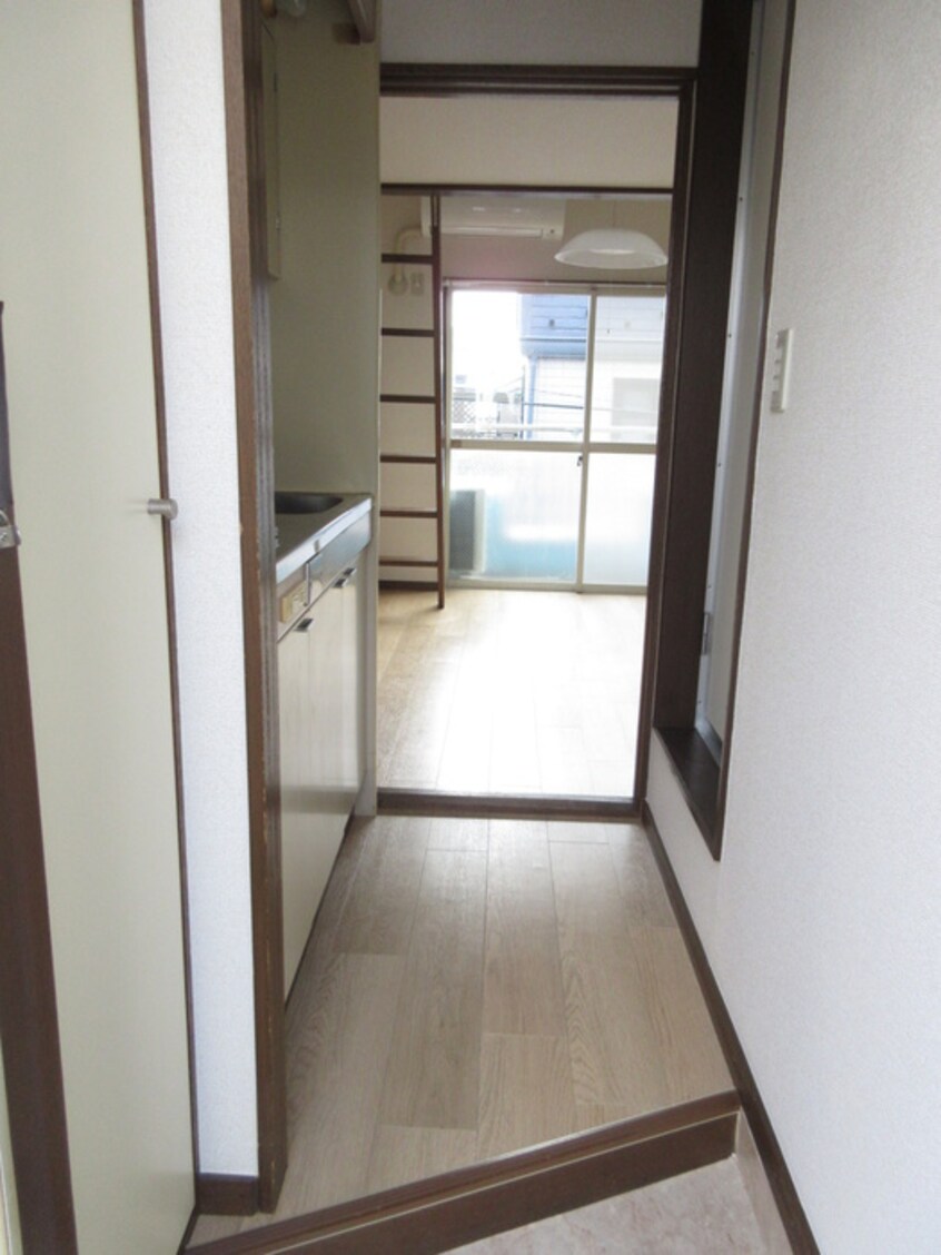 廊下 ヴィラ・アマデウス