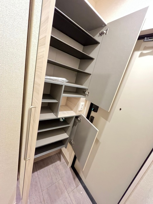 靴箱 Villa Luminous Shonandai